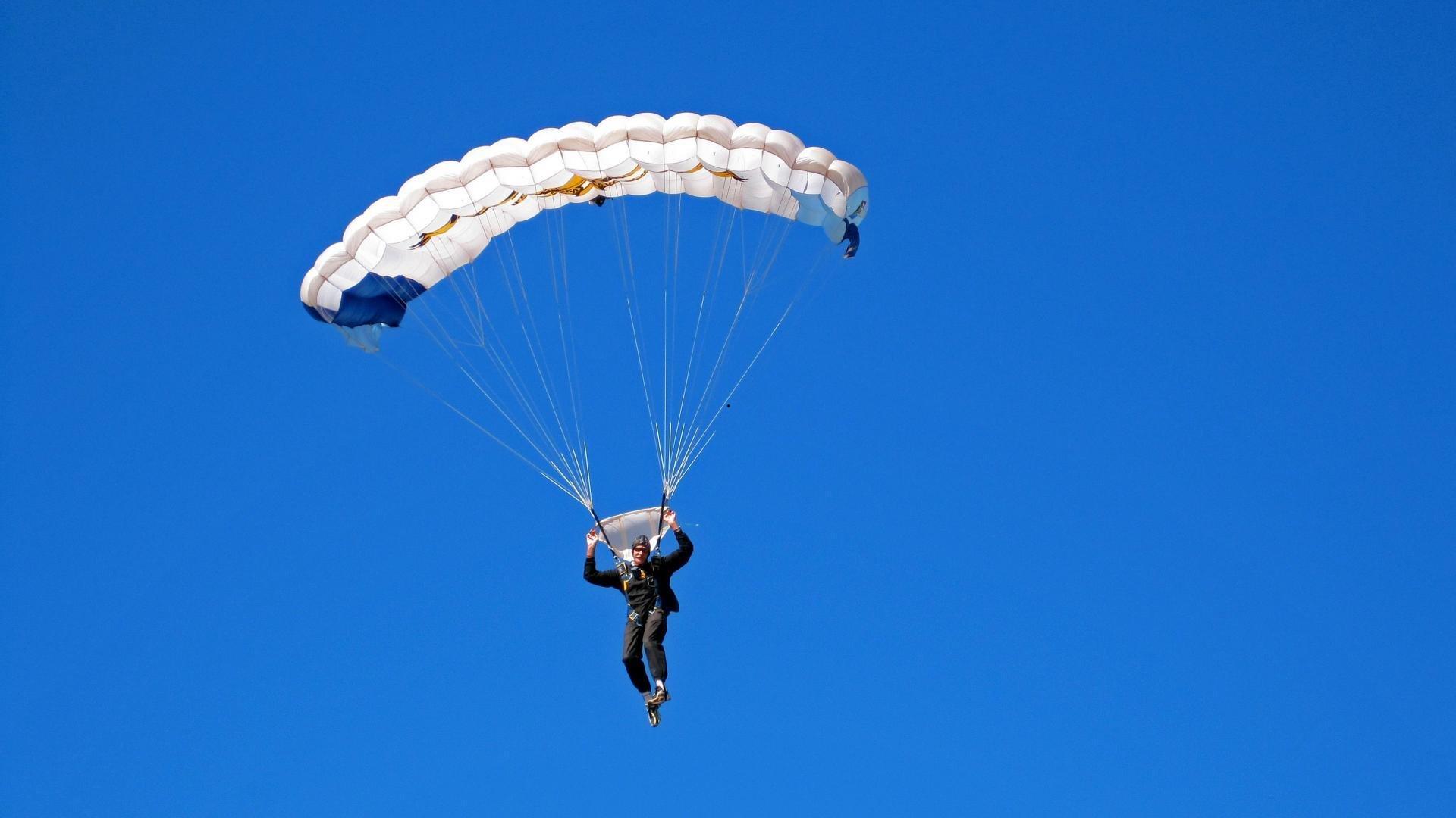 费德勒宣布退役 传奇生涯画上完美句点【半岛体育官方网站】