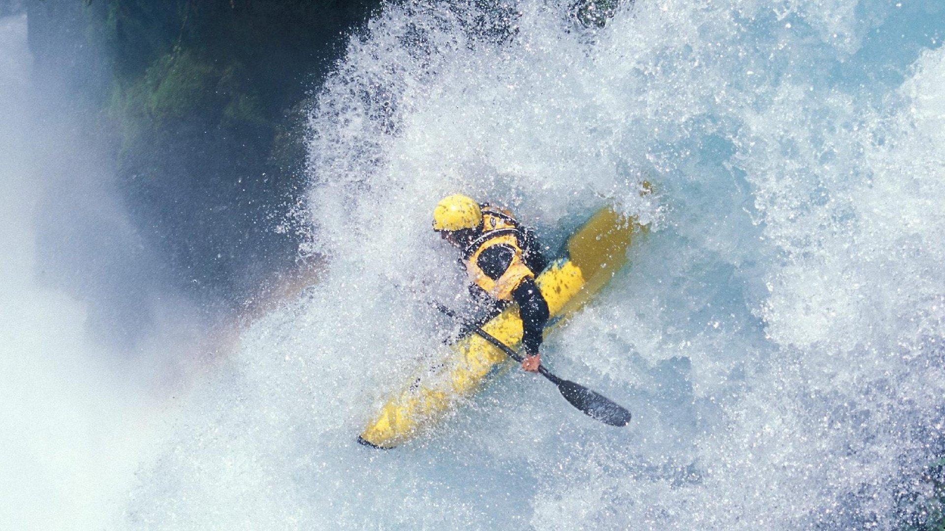 中国滑雪健儿备战冬奥 挑战极限再创佳绩